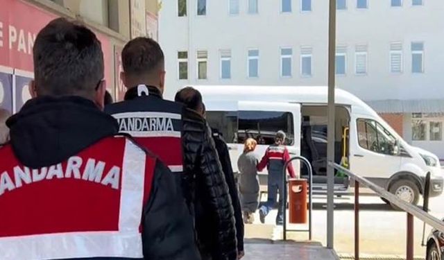 Türkiye'de 27 ilde FETÖ operasyonu: 101 gözaltı