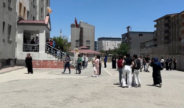 YKS maratonu, son sınav YDT'nin de yapılmasının ardından tamamlandı