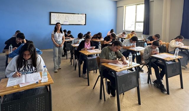 Yüksekova Fen Lisesinde Gerçek Mekanda LGS Sınav Provası