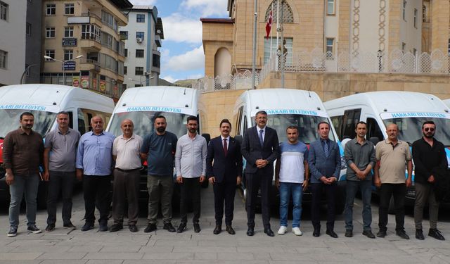 Hakkari Belediyesi filosuna 6 yeni araç daha ekledi
