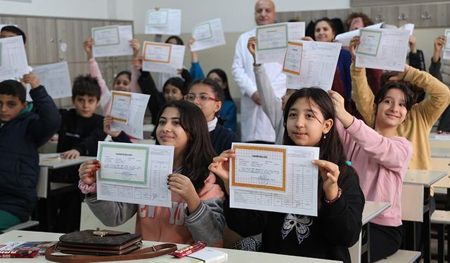 Yaklaşık 20 milyon öğrenci yarın yaz tatiline girecek