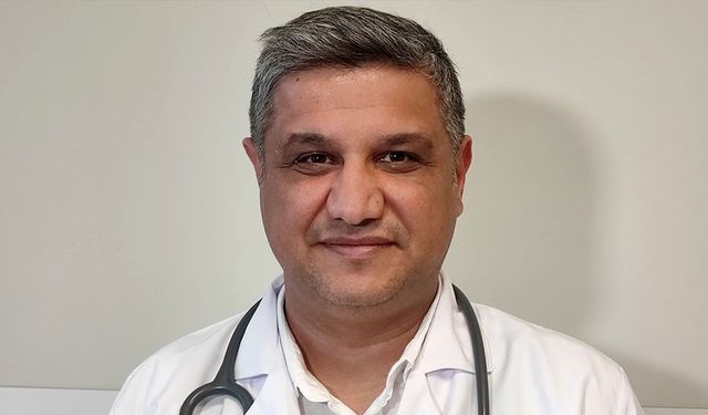 Doç Dr. Aktaş: "Sıcak çarpmasına karşı günde en az 2 litre su için"