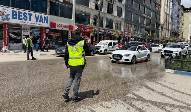 Yüksekova’da Kurban Bayramı Öncesi Trafik Denetimleri Sıkılaştırıldı