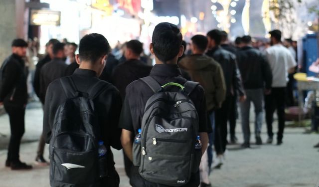 Yüksekova’da Bayram Öncesi Çarşı Hareketli Ama Esnaf Umutsuz
