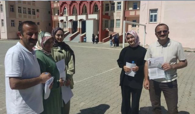 Van’da Ailece YKS Mesaisi: Okumanın Yaşı Yok!