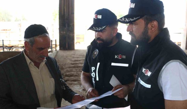Diyarbakır Canlı Hayvan Borsası’nda satıcılar sahte para konusunda bilgilendirildi