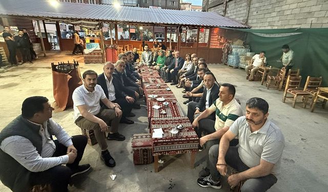 AK Parti Heyeti Gazetecilerle Buluştu: Gündem Yüksekova’nın Sorunları