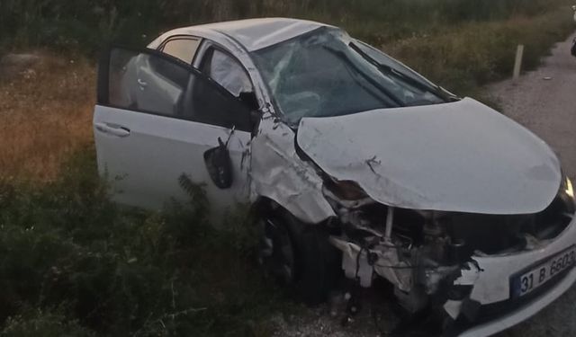 Van’da otomobil ile kamyonet çarptı: 6 yaralı