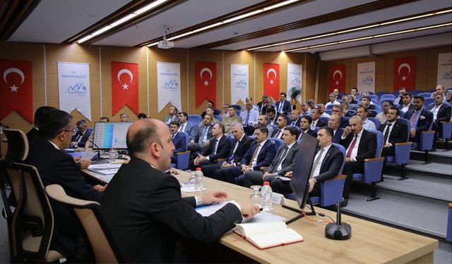Hakkari’de 74 Milyar TL’lik 218 Proje Takip Ediliyor