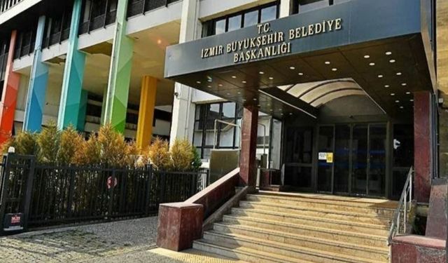 İzmir'de yolsuzluk operasyonu: Eski Başkan Tunç Soyer dahil 45 kişi tutuklandı