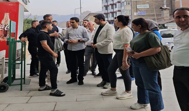 Hakkari Milletvekillerinden Hakkâri Esnafına Ziyaret