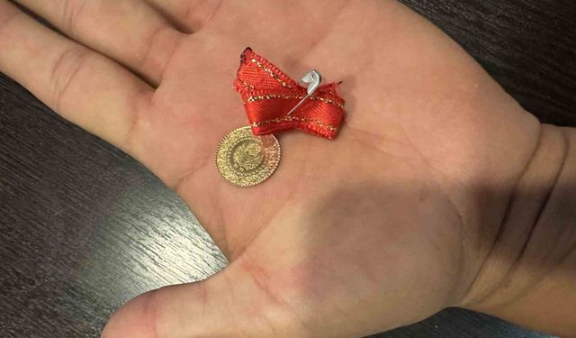 Bulduğu çeyrek altını polise teslim etti