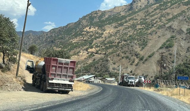 Hakkari-Çukurca Yolunda Mıcır tehlikesi!