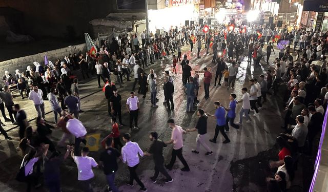 DEM Parti Yüksekova’da“Barış ve Demokratik Toplum” Şöleni Düzenledi