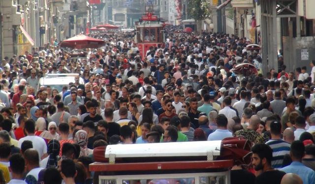 Türkiye'nin nüfusu belli oldu: Yılın ilk 6 ayında yaşanan artış