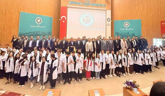 Şırnak’ta sağlık öğrencileri beyaz önlüklerini giydi