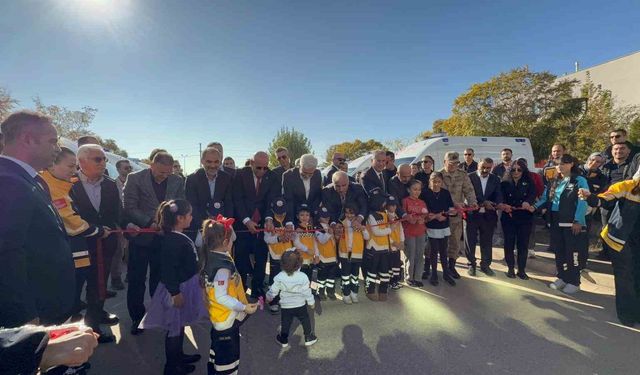 Diyarbakır’da 15 ambulans ve çok sayıda sağlık kuruluşu törenle hizmete alındı