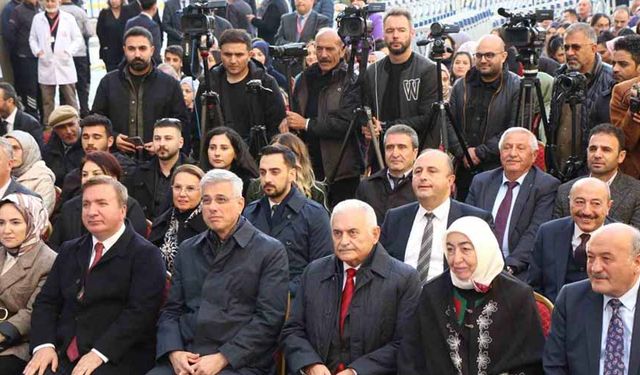 Memişoğlu: "Türkiye, sağlıkta bölgesinin güven veren ülkesi hâline geldi"