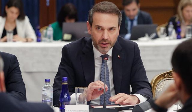 Bayraktar: "Sadece 2025 yılında 15 bin 600 kilometre doğal gaz dağıtım ve iletim hattı inşa ettik"