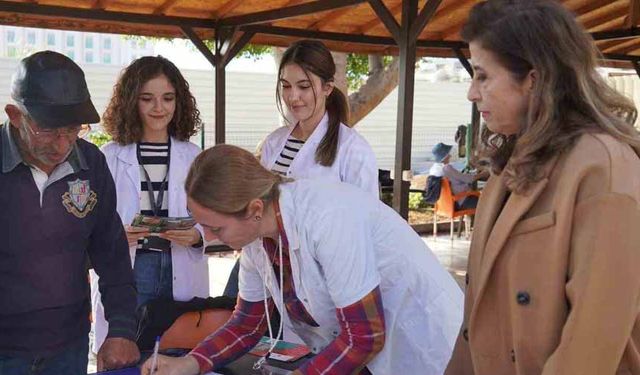 Konyaaltı’nda vatandaşlara diyabet ve kanser bilgilendirmesi