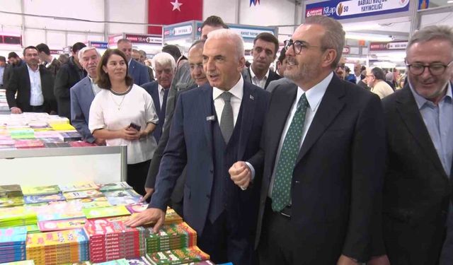 Anadolu Yakası’nın en büyük kitap fuarı kapılarını Ümraniye’de kitapseverlere açtı