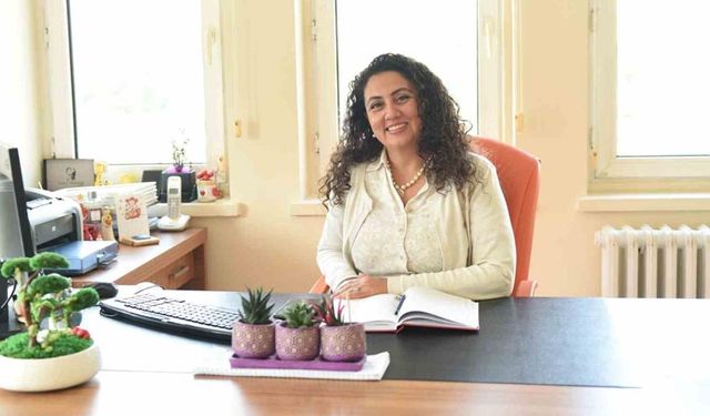 Karakaş: "Güçlü çocuklar, sevgi ve güvenin hakim olduğu ailelerin içinde yetişir"