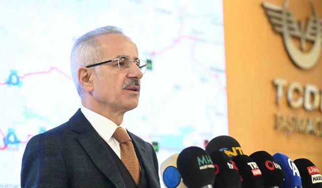 Bakan Uraloğlu: "Demiryollarında 2028 hedefimiz 17 bin 287 kilometrelik ağ"