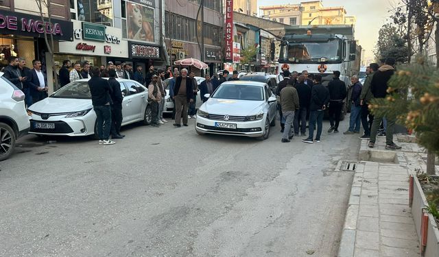 Yüksekova'da maddi hasarlı kaza