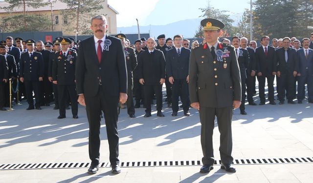 Hakkâri’de 10 Kasım Atatürk’ü Anma Töreni Düzenlendi