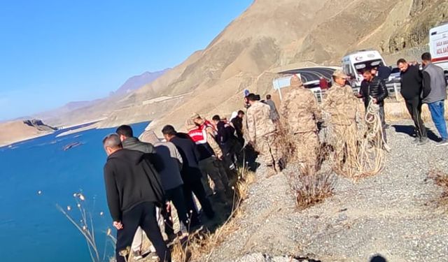 Zernek Barajı’na Uçan Araçtaki Üç Kişinin de Yüksekovalı Olduğu Belirlendi