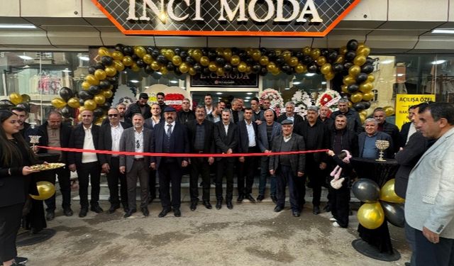 Yüksekova’da İnci Giyim yeni yerinde hizmete girdi