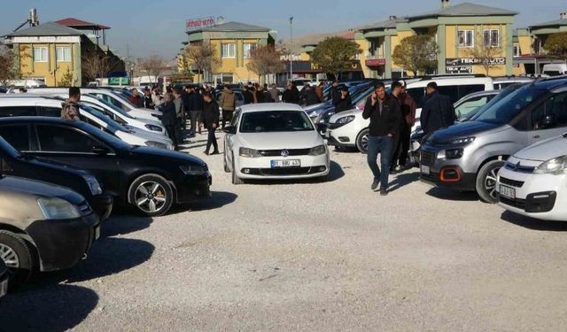 Van açık oto pazarında fiyatlar Türkiye ortalamasının üzerinde