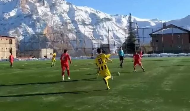 Hakkâri’de Hakeme Saldırı: Amatör Lig Maçları İptal Edildi