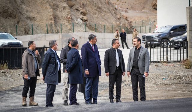 Vali Çelik, Mobil Atık Transfer Merkezi’nde İncelemelerde Bulundu