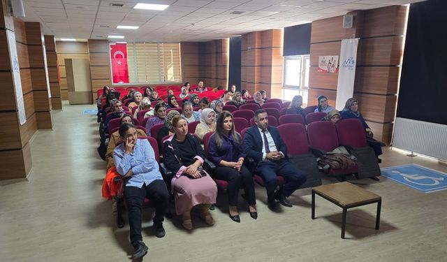 Hakkari’de Kadınlara Bağımlılıkla Mücadele Eğitimi