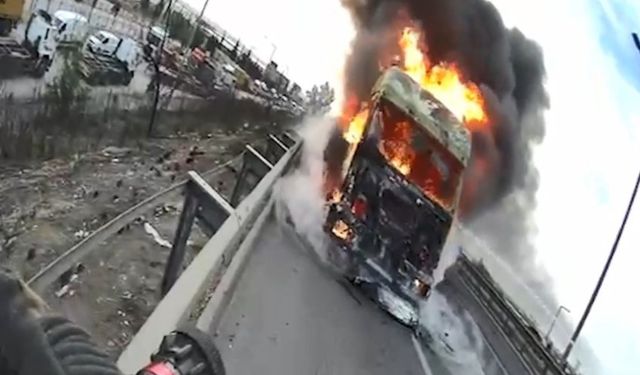 Mersin itfaiyesi felaketi önledi: Patlamalar yaşanarak yanan tanker 26 bin litre yakıt taşıyormuş