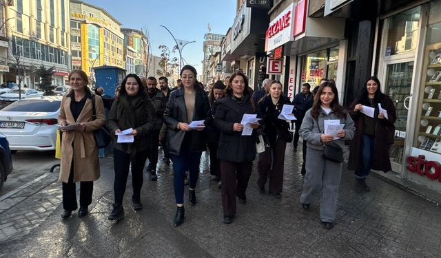 DEM Parti, 25 Kasım etkinliği için Yüksekova’da halkı davet etti