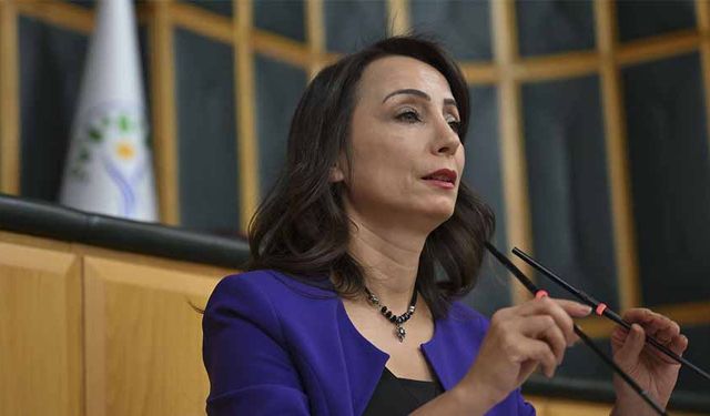 DEM Parti, Özgür Özel’e sert cevap verdi