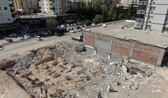 49 kişiye mezar olan Emre Apartmanı davasında 4 sanık tahliye edildi