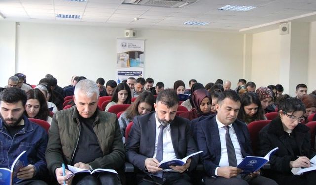 Cizre’de öğretmenlere "anlayarak hızlı okuma" eğitimi