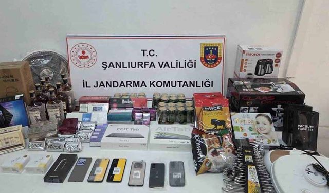 Şanlıurfa’da kaçakçılık operasyonunda çok sayıda kaçak ürün ele geçirildi