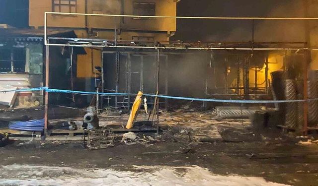 Diyarbakır’da hırdavat dükkanı alevlere teslim oldu