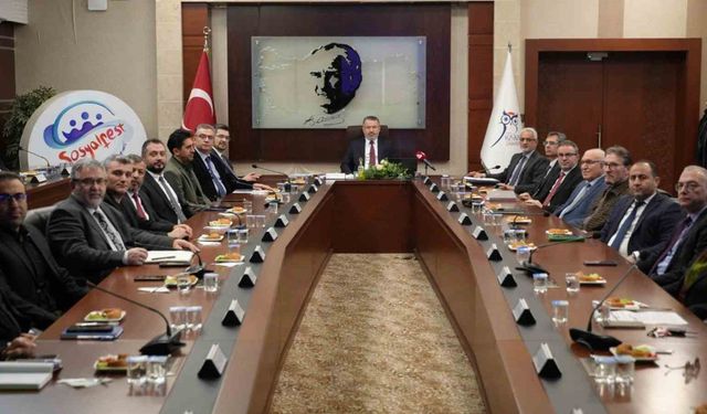 KBÜ’de senato toplantısında üniversitenin yükselen markaları gündeme geldi