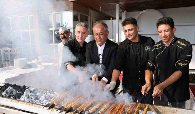 Tescilli Adana Kebabı Ustalık Eğitimini 12’si kadın 50 kursiyer başarıyla tamamladı
