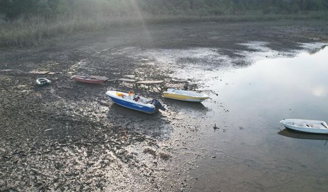 Terkos Gölü’nde su çekilince tarihi su kanalları gün yüzüne çıktı