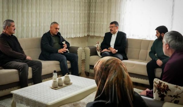 Vali Ali Çelik Özdemir Ailesinin Taziyesine Katıldı