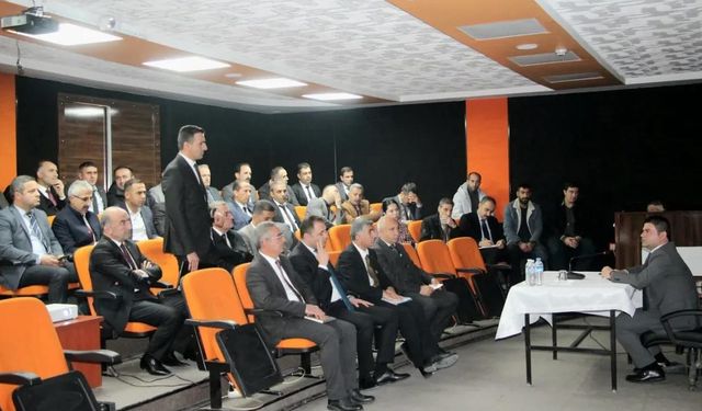 Yeni Müfredat Yüksekova'da masaya yatırıldı