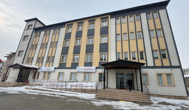 Yüksekova İlçe Sağlık Müdürlüğü yeni yerinde hizmet vermeye başladı