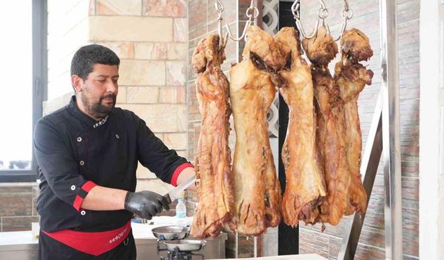 Muş büryanı hem lezzeti hem de besleyici yönüyle öne çıkıyor