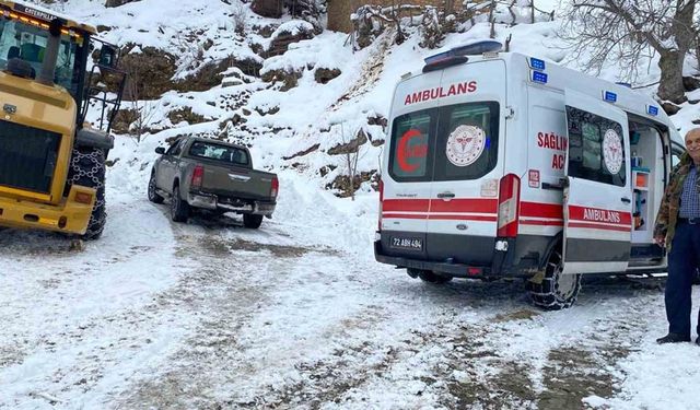 Sason’da ekiplerin zorlu kış mesaisi